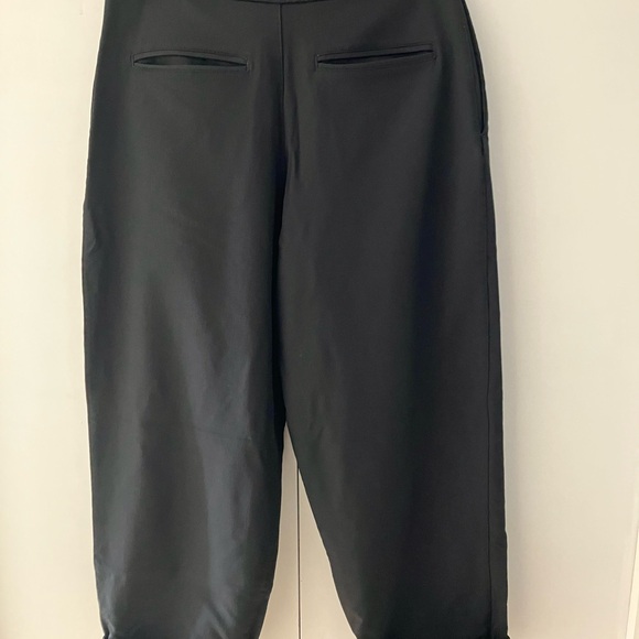 Lululemon barrel crop trousers - Picture 2 of 2